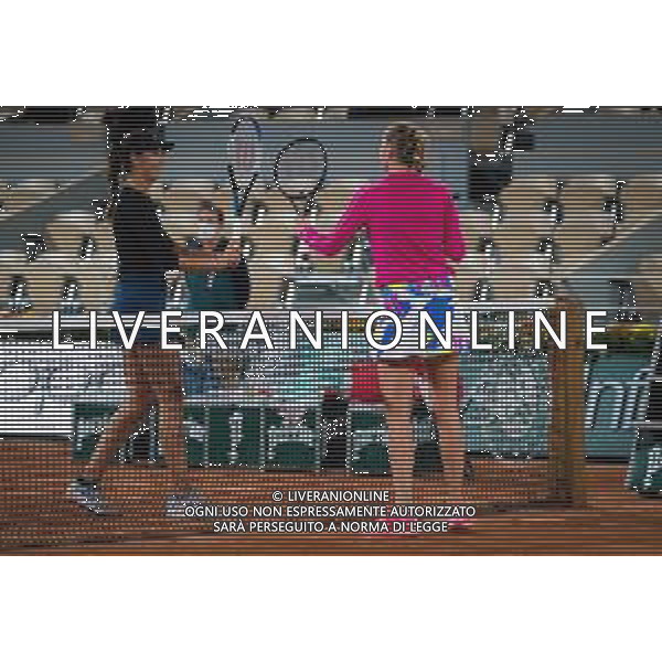 Roland Garros 2020, Grand Slam tournament - Tennis Internationals, 28 September 2020 Roland Garros stadium, paris, france, Italy Photo showing: Oceane Dodin of France and Petra Kvitova of the Czech Republic @LM/DPPI/DPPI/Rob Prange/AGENZIA ALDO LIVERANI SAS