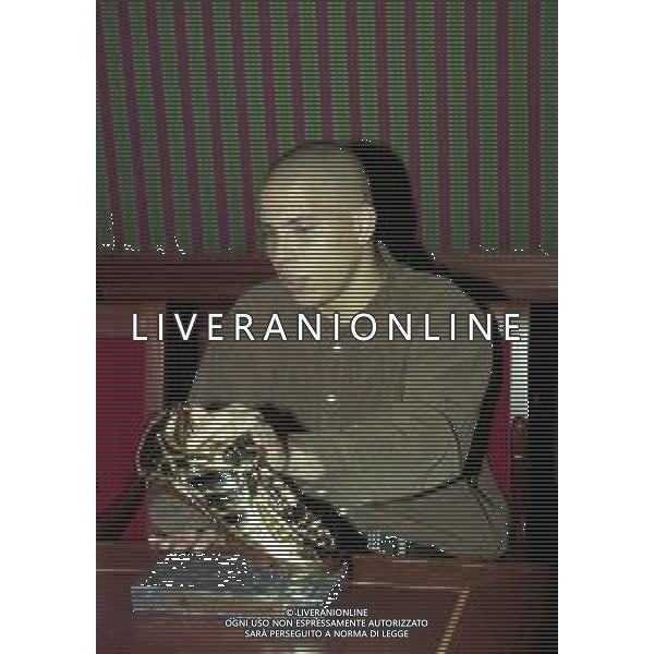 1998 PREMIO SCARPA D\'ORO A RONALDO NELLA FOTO Ronaldo Luís Nazário de Lima CON LA SCARPA D\'ORO AG ALDO LIVERANI SAS