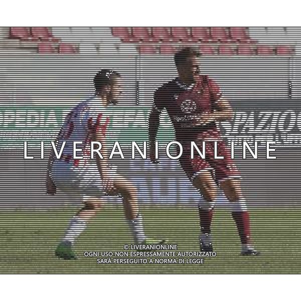 Reggina vs Teramo - Coppa Italia 2020/2021, 30 settembre 2020 Stadio Oreste Granillo , Reggio Calabria, Italia Nella foto: German Denis (19) Reggina Matteo Piacentini (26)Teramo @LM/Valentina Giannettoni AG ALDO LIVERANI SAS
