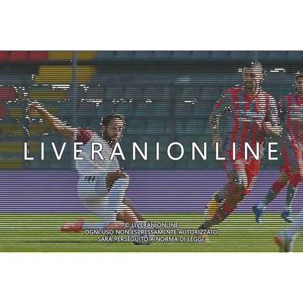 Cremonese vs Arezzo - Coppa Italia 2020/2021, 30 settembre 2020 Cremona, Italia Nella foto: Mate Males (Arezzzo) e Cristian Buonaiuto (Cremonese) @LM/Alessio Tarpini AG ALDO LIVERANI SAS