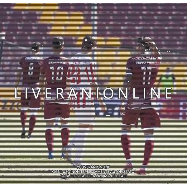 Reggina vs Teramo - Coppa Italia 2020/2021, 30 settembre 2020 Stadio Oreste Granillo , Reggio Calabria, Italia Nella foto: Mastour Hachim (11) Reggina Viero Federico (28) Teramo Nicola Bellomo (10) Reggina @LM/Valentina Giannettoni AG ALDO LIVERANI SAS