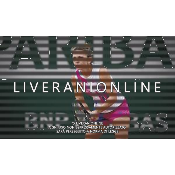 Roland Garros 2020, Grand Slam tournament - Tennis Internationals, 30 September 2020 Roland Garros stadium, paris, france, Italy Photo showing: Simona Halep of Romania in action against Irina-Camelia Begu of Romania @LM/DPPI/DPPI/Rob Prange AG ALDO LIVERANI SAS