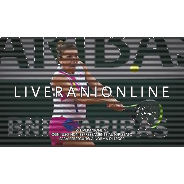Roland Garros 2020, Grand Slam tournament - Tennis Internationals, 30 September 2020 Roland Garros stadium, paris, france, Italy Photo showing: Simona Halep of Romania in action against Irina-Camelia Begu of Romania @LM/DPPI/DPPI/Rob Prange AG ALDO LIVERANI SAS
