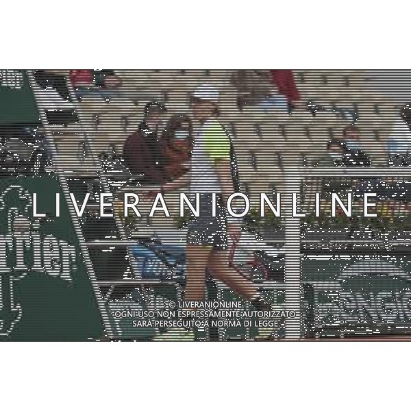 Roland Garros 2020, Grand Slam tournament - Tennis Internationals, 01 October 2020 Roland Garros stadium, paris, france, Italy Photo showing: Denis SHAPOVALOV (CAN) has broken his tennis racket @LM/DPPI/DPPI/Stephane Allaman AG ALDO LIVERANI SAS