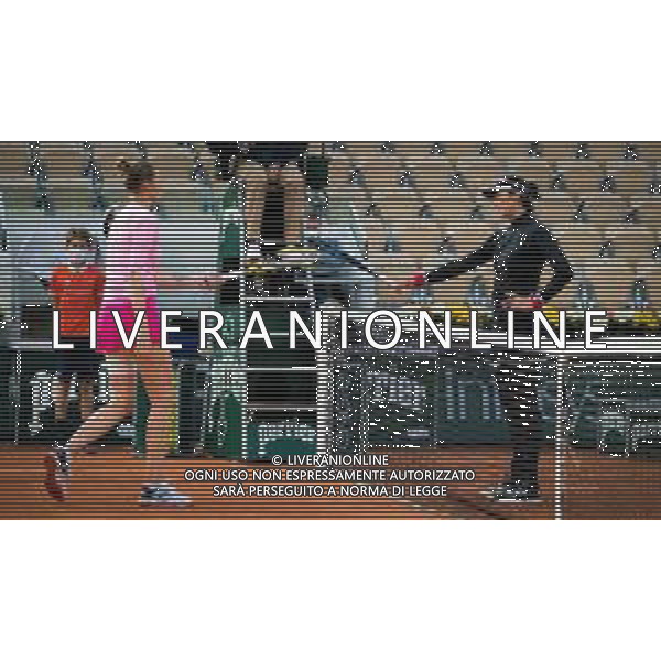 Roland Garros 2020, Grand Slam tournament - Tennis Internationals, 01 October 2020 Roland Garros stadium, paris, france, Italy Photo showing: Kristyna Pliskova of the Czech Republic and Garbine Muguruza of Spain in action @LM/DPPI/DPPI/Rob Prange AG ALDO LIVERANI SAS