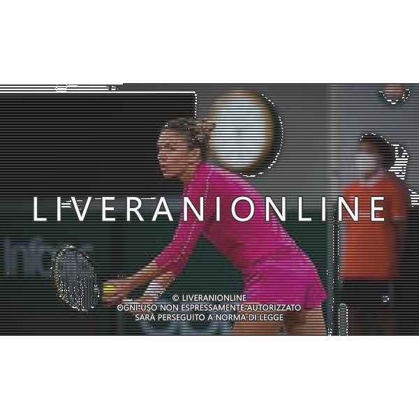 Roland Garros 2020, Grand Slam tournament - Tennis Internationals, 02 October 2020 Roland Garros stadium, paris, france, Italy Photo showing: Simona Halep of Romania in action against Amanda Anisimova of the United States @LM/DPPI/DPPI/Rob Prange