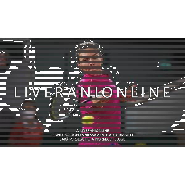 Roland Garros 2020, Grand Slam tournament - Tennis Internationals, 02 October 2020 Roland Garros stadium, paris, france, Italy Photo showing: Simona Halep of Romania in action against Amanda Anisimova of the United States @LM/DPPI/DPPI/Rob Prange AG ALDO LIVERANI SAS