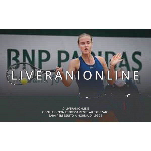 Roland Garros 2020, Grand Slam tournament - Tennis Internationals, 02 October 2020 Roland Garros stadium, paris, france, Italy Photo showing: Anna-Karolina Schmiedlova of Slovakia in action against Nadia Podoroska of Argentina @LM/DPPI/DPPI/Rob Prange AG ALDO LIVERANI SAS