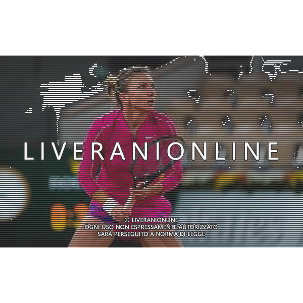 Roland Garros 2020, Grand Slam tournament - Tennis Internationals, 02 October 2020 Roland Garros stadium, paris, france, Italy Photo showing: Simona Halep of Romania in action against Amanda Anisimova of the United States @LM/DPPI/DPPI/Rob Prange AG ALDO LIVERANI SAS