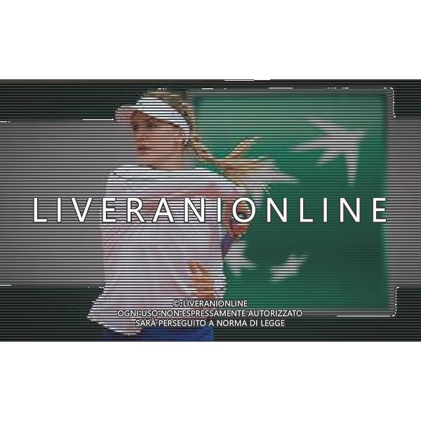 Roland Garros 2020, Grand Slam tournament - Tennis Internationals, 02 October 2020 Roland Garros stadium, paris, france, Italy Photo showing: Eugenie Bouchard of Canada in action against Iga Swiatek of Poland @LM/DPPI/DPPI/Rob Prange AG ALDO LIVERANI SAS