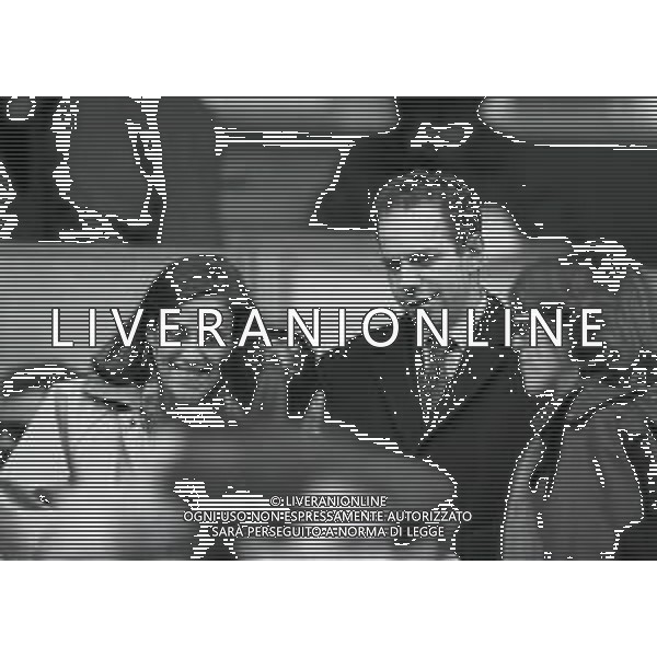 RETROSPETTIVA ENRICO MANTOVANI PRESIDENTE SAMPDORIA CALCIO NELLA FOTO ENRICO MANTOVANI PRESIDENTE SAMPDORIA IN TRIBUNA CON LA SORELLA LUDOVICA ANNO 1995 AG ALDO LIVERANI SAS 