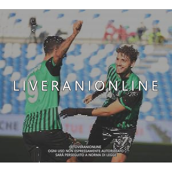 SASSUOLO - CROTONE CAMPIONATO CALCIO SERIE A TIM 03.10.2020 NELLA FOTO ESULTANZA DOPO IL GOL DI MANUEL LOCATELLI CON FRANCESCO CAPUTO ©SANTANDREA / AGENZIA ALDO LIVERANI SAS