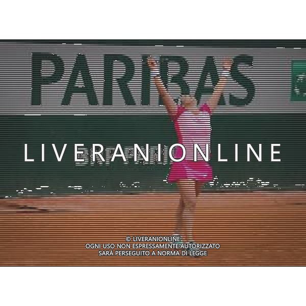 Roland Garros 2020, Grand Slam tournament - Tennis Internationals, 03 October 2020 Roland Garros stadium, paris, france, Italy Photo showing: Ons Jabeur of Tunisia in action against Aryna Sabalenka of Belarus @LM/DPPI/DPPI/Rob Prange AG ALDO LIVERANI SAS