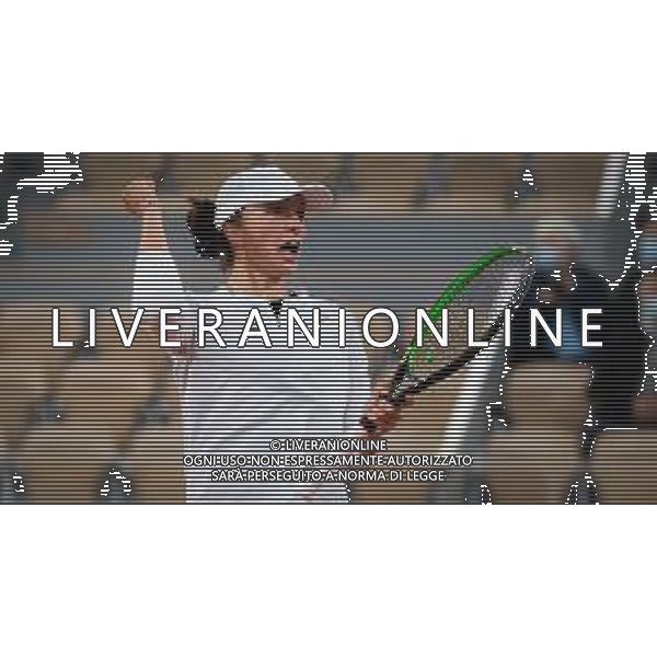 Roland Garros 2020, Grand Slam tournament - Tennis Internationals, 04 October 2020 Roland Garros stadium, paris, france, Italy Photo showing: Iga Swiatek of Poland in action against Simona Halep of Romania @LM/DPPI/DPPI/Rob Prange AG ALDO LIVERANI SAS