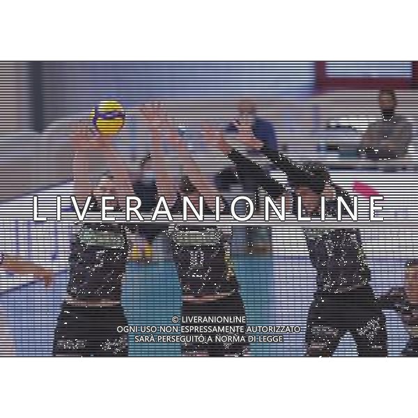 Top Volley Cisterna vs Kioene Padova - Campionato di Volley Superlega Serie A 2020/2021, 04 ottobre 2020 Cisterna di Latina, Italia Nella foto: muro Kioene Padova @LM/Luigi Mariani AG ALDO LIVERANI SAS