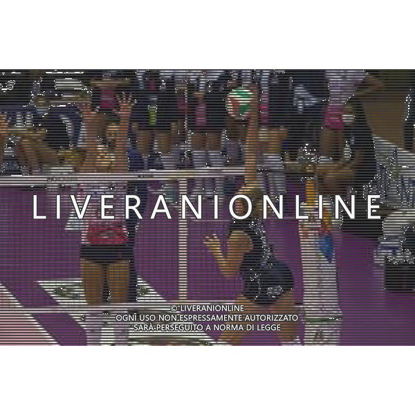 Reale Mutua Fenera Chieri vs Igor Gorgonzola Novara - Campionato di Volley Serie A1 Femminile 2020/2021, 04 ottobre 2020 Chieri, Italia Nella foto: attacco di Grobelna Kaja (Reale Mutua Fenera Chieri) e Herbots Britt (Igor Gorgonzola Novara) @LM/Letizia Valle AG ALDO LIVERANI SAS