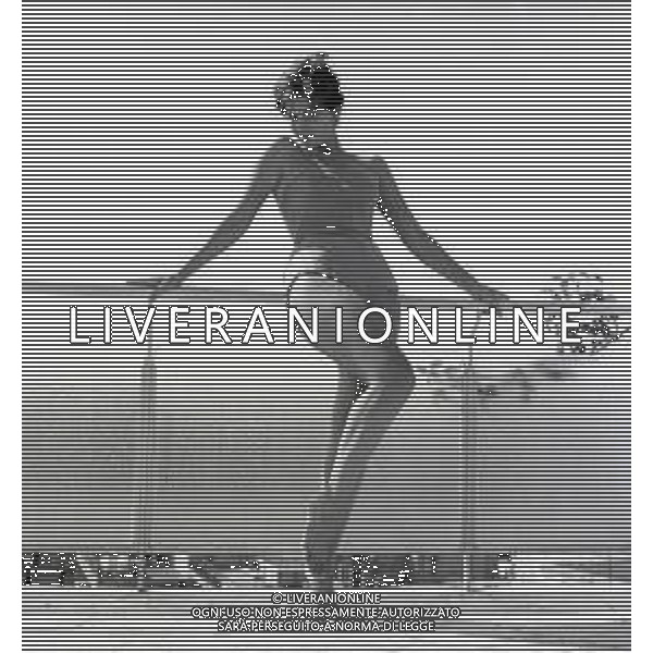 RETROSPETTIVA CLAUDIA CARDINALE ATTRICE NELLA FOTO CLAUDIA CARDINALE A ROMA NELL\'ANNO 1960 AG ALDO LIVERANI SAS