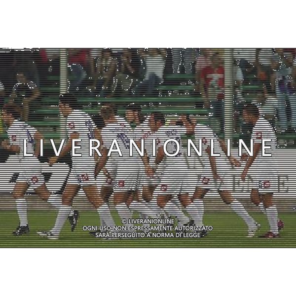 Firenze 07/08/2005 Fiorentina-Lodigiani Tim Cup 2005/2006 Nella foto: La gioia dei giocatori della Fiorentina.* Ph Gianni Nucci/Agenzia Aldo Liverani