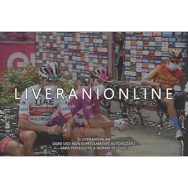06-10-2020 Giro D\'italia; Tappa 04 Catania - Villafranca Tirrena; 2020, Uae - Emirates; Gaviria Rendon, Fernando; Ulissi, Diego; Catania; ©SIROTTI / AGENZIA ALDO LIVERANI SAS