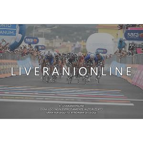 06-10-2020 Giro D\'italia; Tappa 04 Catania - Villafranca Tirrena; 2020, Groupama - Fdj; 2020, Bora - Hansgrohe; 2020, Deceuninck - Quick Step; Demare, Arnaud; Sagan, Peter; Ballerini, Davide; Villafranca Tirrena; ©SIROTTI / AGENZIA ALDO LIVERANI SAS