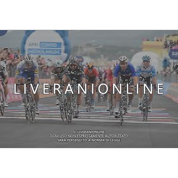 06-10-2020 Giro D\'italia; Tappa 04 Catania - Villafranca Tirrena; 2020, Groupama - Fdj; 2020, Bora - Hansgrohe; 2020, Deceuninck - Quick Step; Demare, Arnaud; Sagan, Peter; Ballerini, Davide; Villafranca Tirrena; ©SIROTTI / AGENZIA ALDO LIVERANI SAS