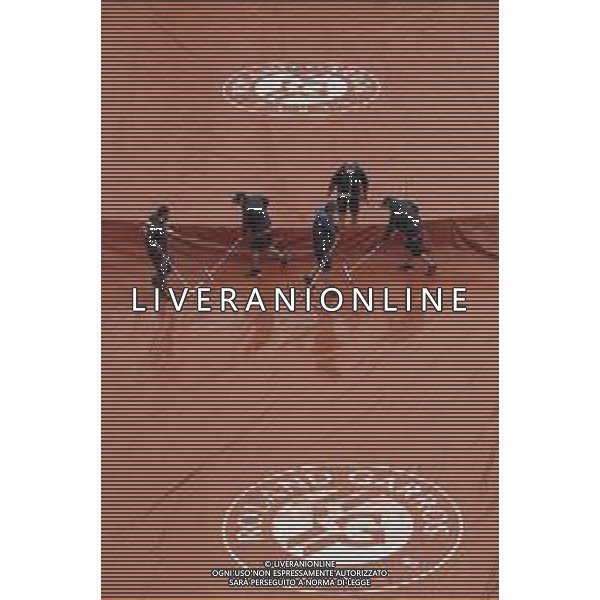 Roland Garros 2020, Grand Slam tournament - Tennis Internationals, 05 October 2020 Roland Garros stadium, paris, france, Italy Photo showing: Clay gardeners of Suzanne Lenglen stadium are removed the water of the tarpaulin @LM/DPPI/DPPI/Stephane Allaman