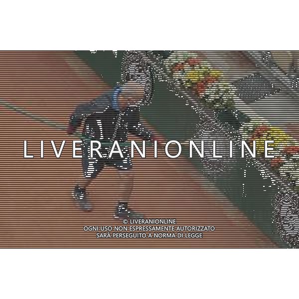 Roland Garros 2020, Grand Slam tournament - Tennis Internationals, 05 October 2020 Roland Garros stadium, paris, france, Italy Photo showing: Gardner assistant of Suzanne Lenglen stadium cleaned up the advertisings by water jet the @LM/DPPI/DPPI/Stephane Allaman