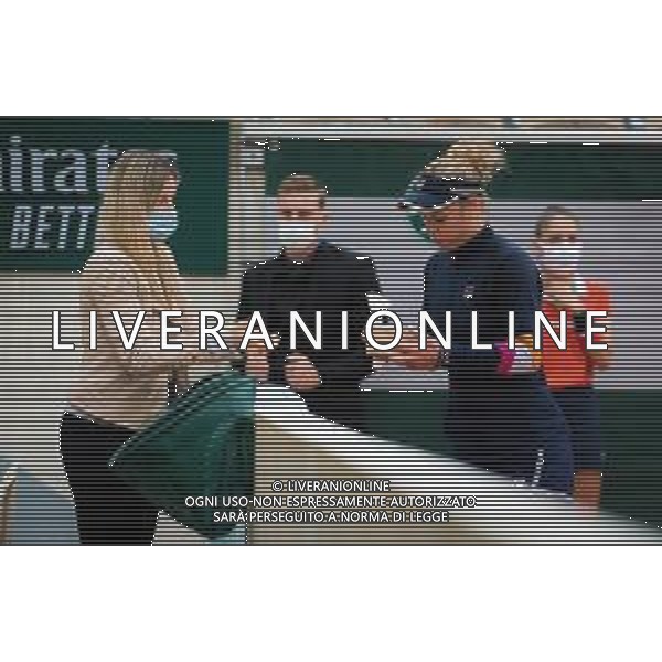 Roland Garros 2020, Grand Slam tournament - Tennis Internationals, 05 October 2020 Roland Garros stadium, paris, france, Italy Photo showing: Laura Siegemund of Germany eats @LM/DPPI/DPPI/Rob Prange