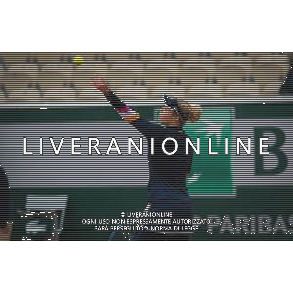 Roland Garros 2020, Grand Slam tournament - Tennis Internationals, 05 October 2020 Roland Garros stadium, paris, france, Italy Photo showing: Laura Siegemund of Germany in action against Paula Badosa of Spain @LM/DPPI/DPPI/Rob Prange
