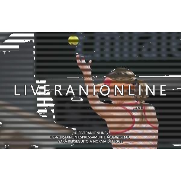 Roland Garros 2020, Grand Slam tournament - Tennis Internationals, 05 October 2020 Roland Garros stadium, paris, france, Italy Photo showing: Sofia Kenin of the United States in action against Fiona Ferro of France @LM/DPPI/DPPI/Rob Prange
