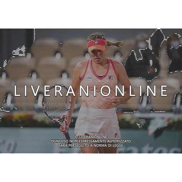 Roland Garros 2020, Grand Slam tournament - Tennis Internationals, 05 October 2020 Roland Garros stadium, paris, france, Italy Photo showing: Sofia Kenin of the United States in action against Fiona Ferro of France @LM/DPPI/DPPI/Rob Prange