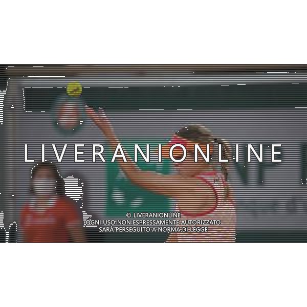 Roland Garros 2020, Grand Slam tournament - Tennis Internationals, 05 October 2020 Roland Garros stadium, paris, france, Italy Photo showing: Sofia Kenin of the United States in action against Fiona Ferro of France @LM/DPPI/DPPI/Rob Prange