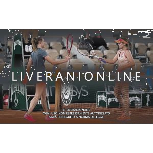 Roland Garros 2020, Grand Slam tournament - Tennis Internationals, 05 October 2020 Roland Garros stadium, paris, france, Italy Photo showing: Fiona Ferro of France and Sofia Kenin of the United States at the net @LM/DPPI/DPPI/Rob Prange