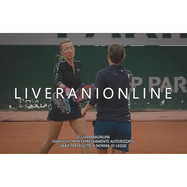 Roland Garros 2020, Grand Slam tournament - Tennis Internationals, 05 October 2020 Roland Garros stadium, paris, france, Italy Photo showing: Demi Schuurs of the Netherlands and Kveta Peschke of the Czech Republic in action @LM/DPPI/DPPI/Rob Prange