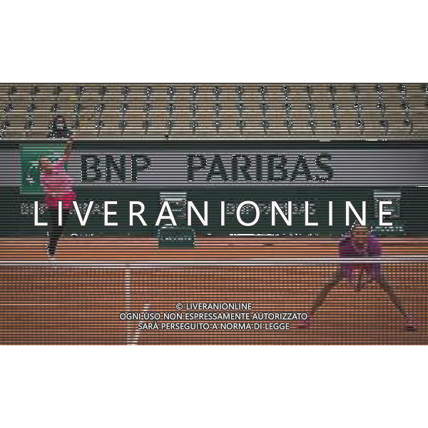 Roland Garros 2020, Grand Slam tournament - Tennis Internationals, 05 October 2020 Roland Garros stadium, paris, france, Italy Photo showing: Kristyna Pliskova of the Czech Republic and Viktoria Kuzmova of Slovakia in action @LM/DPPI/DPPI/Rob Prange