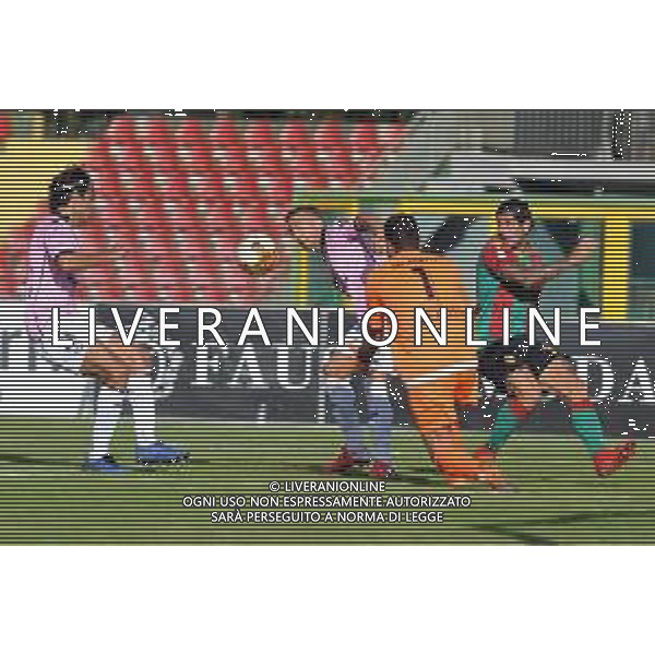 Ternana vs Palermo Campionato Serie C - 3 giornata Stadio Liberati - Terni 07-10-2020 nella foto Accardi e Pelagotti anticipano Torromino ©Federico Gaetano