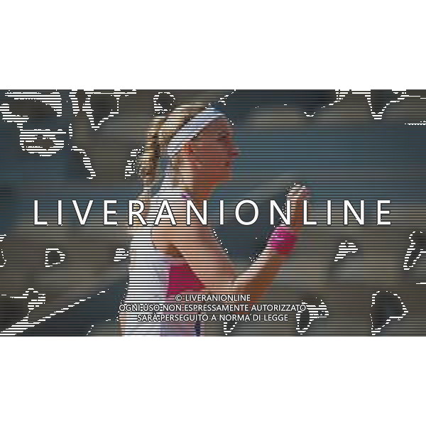 Quarter-final of the Roland Garros 2020, Grand Slam - Tennis Internationals, 07 October 2020 Roland Garros stadium, paris, france, Italy Photo showing: Petra Kvitova of the Czech Republic in action against Laura Siegemund of Germany @LM/DPPI/DPPI/Rob Prange AG ALDO LIVERANI SAS