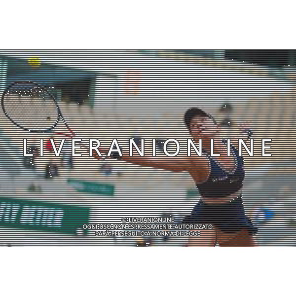 Semi-final of the Roland Garros 2020, Grand Slam tournament - Tennis Internationals, 08 October 2020 Roland Garros stadium, paris, france, Italy Photo showing: Nadia Podoroska of Argentina in action against Iga Swiatek of Poland @LM/DPPI/DPPI/Rob Prange / AGENZIA ALDO LIVERANI SAS