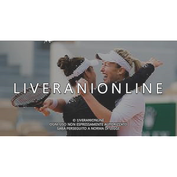 Roland Garros 2020, Grand Slam tournament - Tennis Internationals, 09 October 2020 Roland Garros stadium, paris, france, Italy Photo showing: Alexa Guarachi of Chile and Desirae Krawczyk of the United States in action @LM/DPPI/DPPI/Rob Prange AG ALDO LIVERANI SAS
