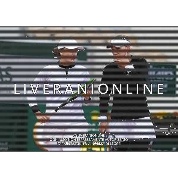 Roland Garros 2020, Grand Slam tournament - Tennis Internationals, 09 October 2020 Roland Garros stadium, paris, france, Italy Photo showing: Iga Swiatek of Poland and Nicole Melichar of the United States in action @LM/DPPI/DPPI/Rob Prange AG ALDO LIVERANI SAS