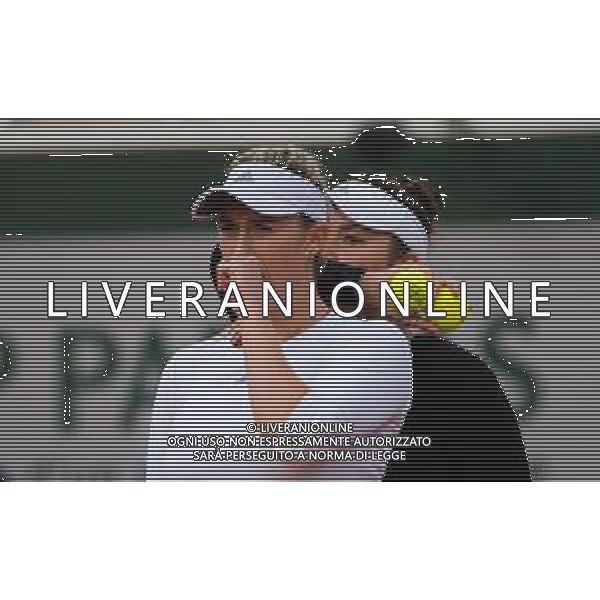 Roland Garros 2020, Grand Slam tournament - Tennis Internationals, 09 October 2020 Roland Garros stadium, paris, france, Italy Photo showing: Alexa Guarachi of Chile and Desirae Krawczyk of the United States in action @LM/DPPI/DPPI/Rob Prange AG ALDO LIVERANI SAS