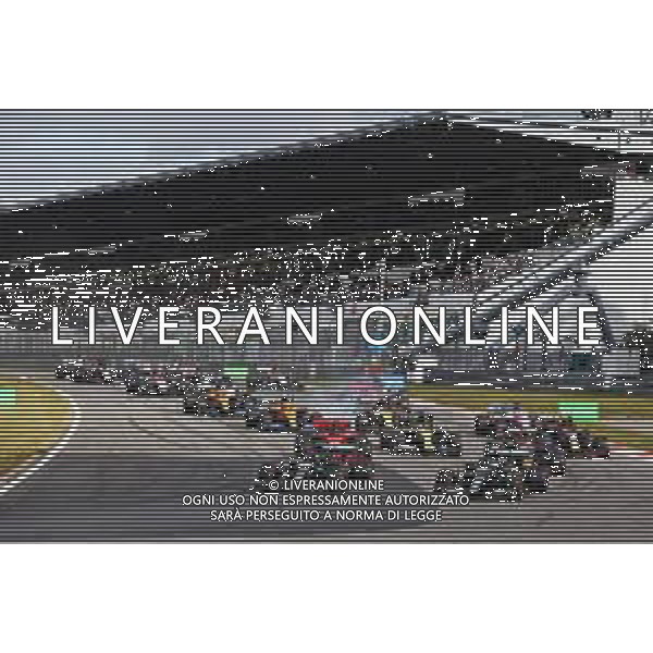 Lewis Hamilton (GBR) Mercedes AMG F1 W11 and Valtteri Bottas (FIN) Mercedes AMG F1 lead at the start of the race. 11.10.2020. Formula 1 World Championship, Rd 11, Eifel Grand Prix, Nurbugring, Germany, Race Day. - www.xpbimages.com, EMail: requests@xpbimages.com © Copyright: Charniaux / XPB Images/ AGENZIA ALDO LIVERANI SAS - ITALY ONLY EDITORIAL USE ONLY
