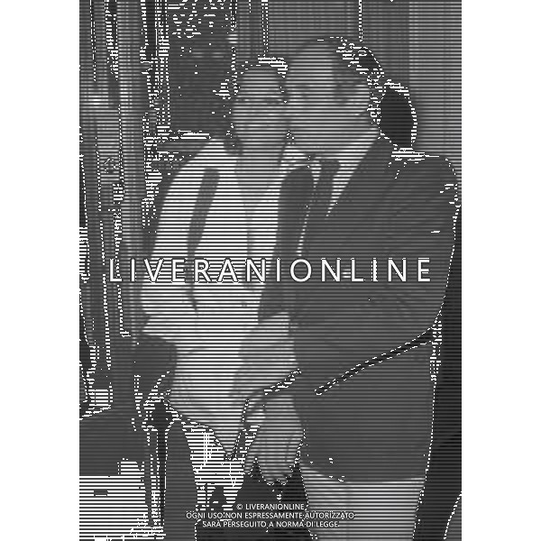 RETROSPETTIVA CLAUDIA CARDINALE ATTRICE NELLA FOTO CLAUDIA CARDINALE CON PASQUALE SQUITIERI NELL\'ANNO 1976 AL FESTIVAL INTERNAZIONALE DEL CINEMA DI CANNES AG ALDO LIVERANI SAS