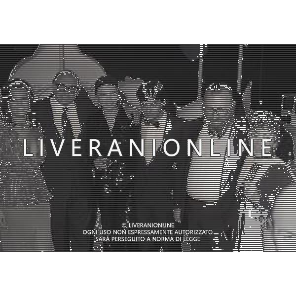 RETROSPETTIVA CLAUDIA CARDINALE ATTRICE NELLA FOTO CLAUDIA CARDINALE CON IL REGISTA FRANCESCO ROSI MARIANGELA MELATO GIANCARLO GIANNINI SERGIO LEONE E LINA WERTMULLER AL FESTIVAL INTERNAZIONALE DEL CINEMA DI CANNES NELL\'ANNO ALLA PRESENTAZIONE DEL FILM “IL CASO MATTEI“ 13-05-1972 AG ALDO LIVERANI SAS