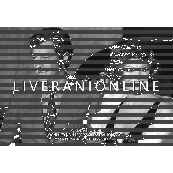 RETROSPETTIVA CLAUDIA CARDINALE ATTRICE NELLA FOTO CLAUDIA CARDINALE CON JEAN PAUL BELMONDO AL FESTIVAL INTERNAZIONALE DEL CINEMA DI CANNES NELL\'ANNO 1972 AG ALDO LIVERANI SAS 