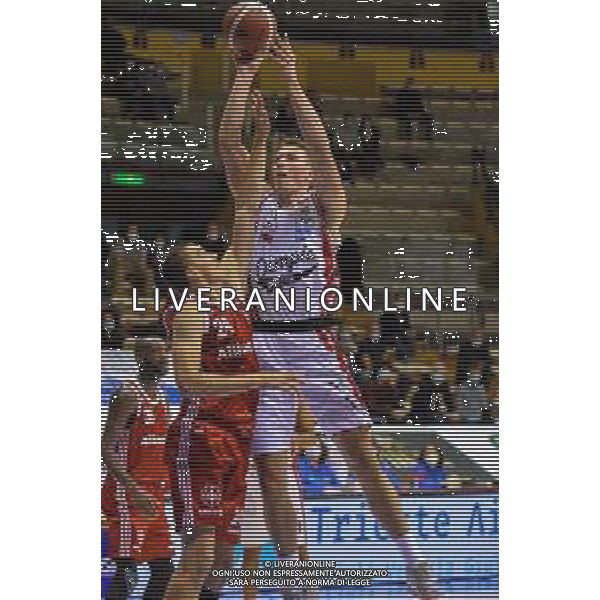 Basket Allianz Pallacanestro Trieste vs A|X Armani Exchange Milano - Campionato di Basket Serie A 2020/2021, 11 ottobre 2020 Trieste, Italia Nella foto: Erick Tarczewski (Milano) contrastato da Andrejs Grazulis (Trieste) @LM/Franco Debernardi AG ALDO LIVERANI SAS