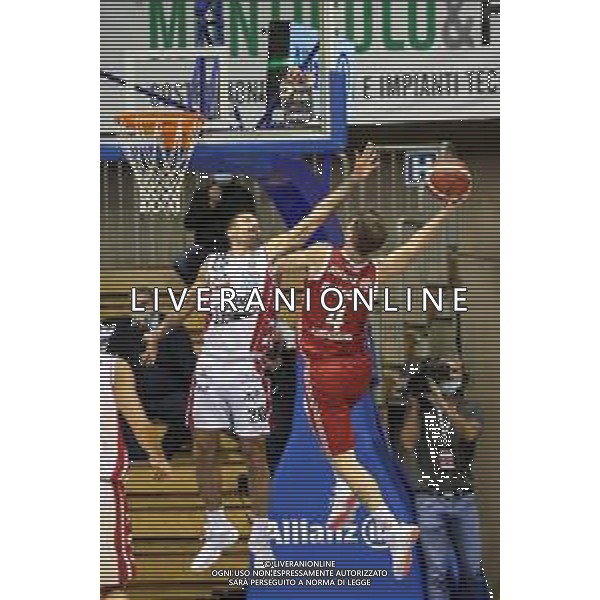 Basket Allianz Pallacanestro Trieste vs A|X Armani Exchange Milano - Campionato di Basket Serie A 2020/2021, 11 ottobre 2020 Trieste, Italia Nella foto: Il solito combattivo Juan M. Fernandez (Allianz Pallacanestro Trieste) contrastato da Andrea Cinciarini (A|X Armani Exchange Milano) @LM/Luca Tedeschi AG ALDO LIVERANI SAS