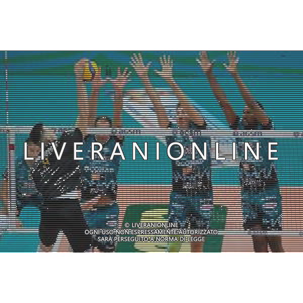 NBV Verona vs Sir Safety Conad Perugia - Campionato di Volley Superlega Serie A 2020/2021, 11 ottobre 2020 Verona, Italia Nella foto: Muro Perugia con Wilfredo Leon Venero - Sir Safety Conad Perugia - Fabio Ricci - Sir Safety Conad Perugia @LM/Roberto Tommasini AG ALDO LIVERANI SAS