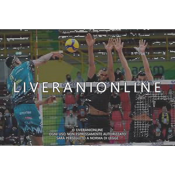 NBV Verona vs Sir Safety Conad Perugia - Campionato di Volley Superlega Serie A 2020/2021, 11 ottobre 2020 Verona, Italia Nella foto: Muro a due NBV Verona con Stephen Boyer - NBV Verona e Jonas Aguenier - NBV Verona @LM/Roberto Tommasini AG ALDO LIVERANI SAS