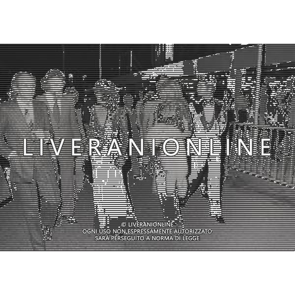 RETROSPETTIVA CLAUDIA CARDINALE ATTRICE NELLA FOTO CLAUDIA CARDINALE CON MONICA VITTI AL FESTIVAL INTERNAZIONALE DEL CINEMA DI CANNES NELL\'ANNO 1974 AG ALDO LIVERANI SAS 